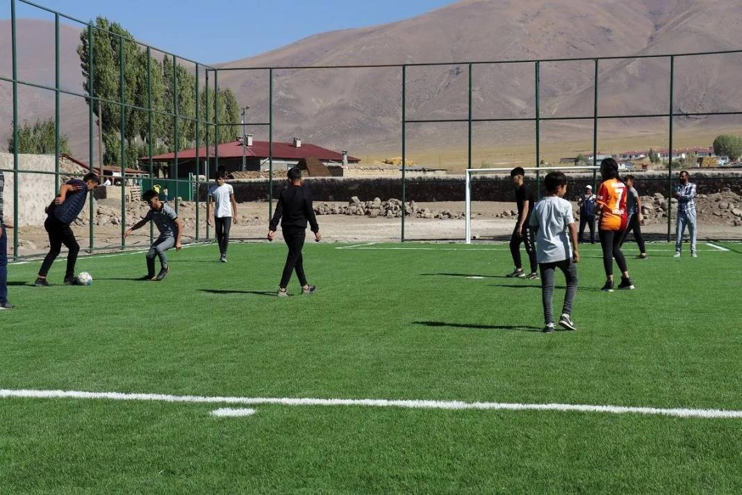 İlçedeki köyler arasında tek: Erkekler varken kadına sıcak bakmıyorduk ama... 15